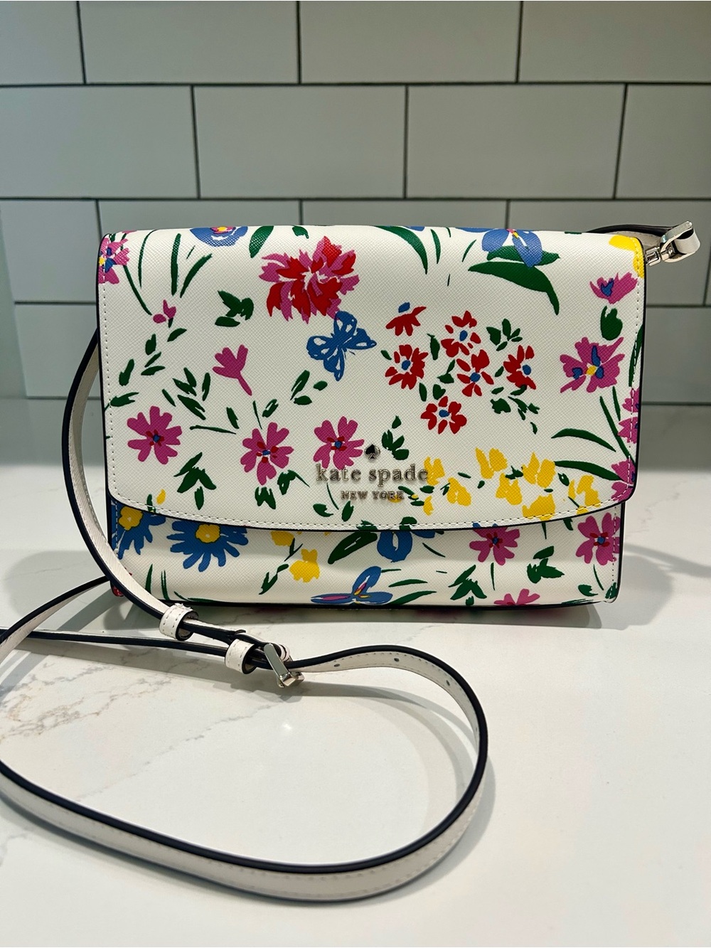 Kate Spade New York Carson Garden Bouquet White Floral Convertible Crossbody
